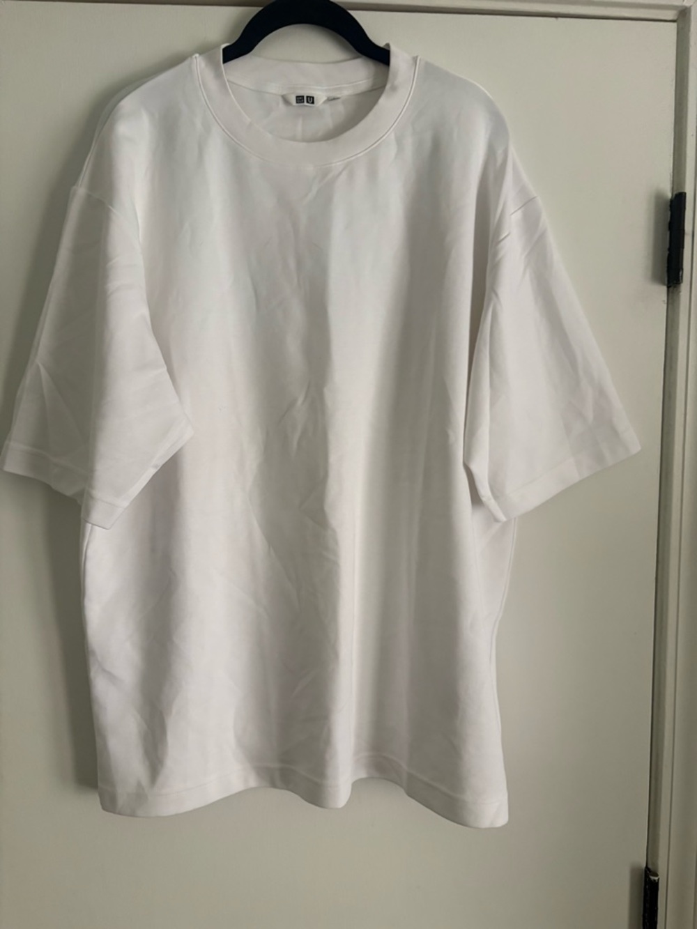 Uniqlo White Short-Sleeve Crewneck Tee